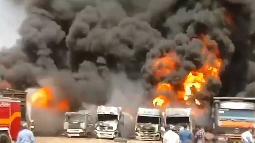 حريق ضخم يسبب هلعا في كرمانشاه الإيـرانية (فيديو)