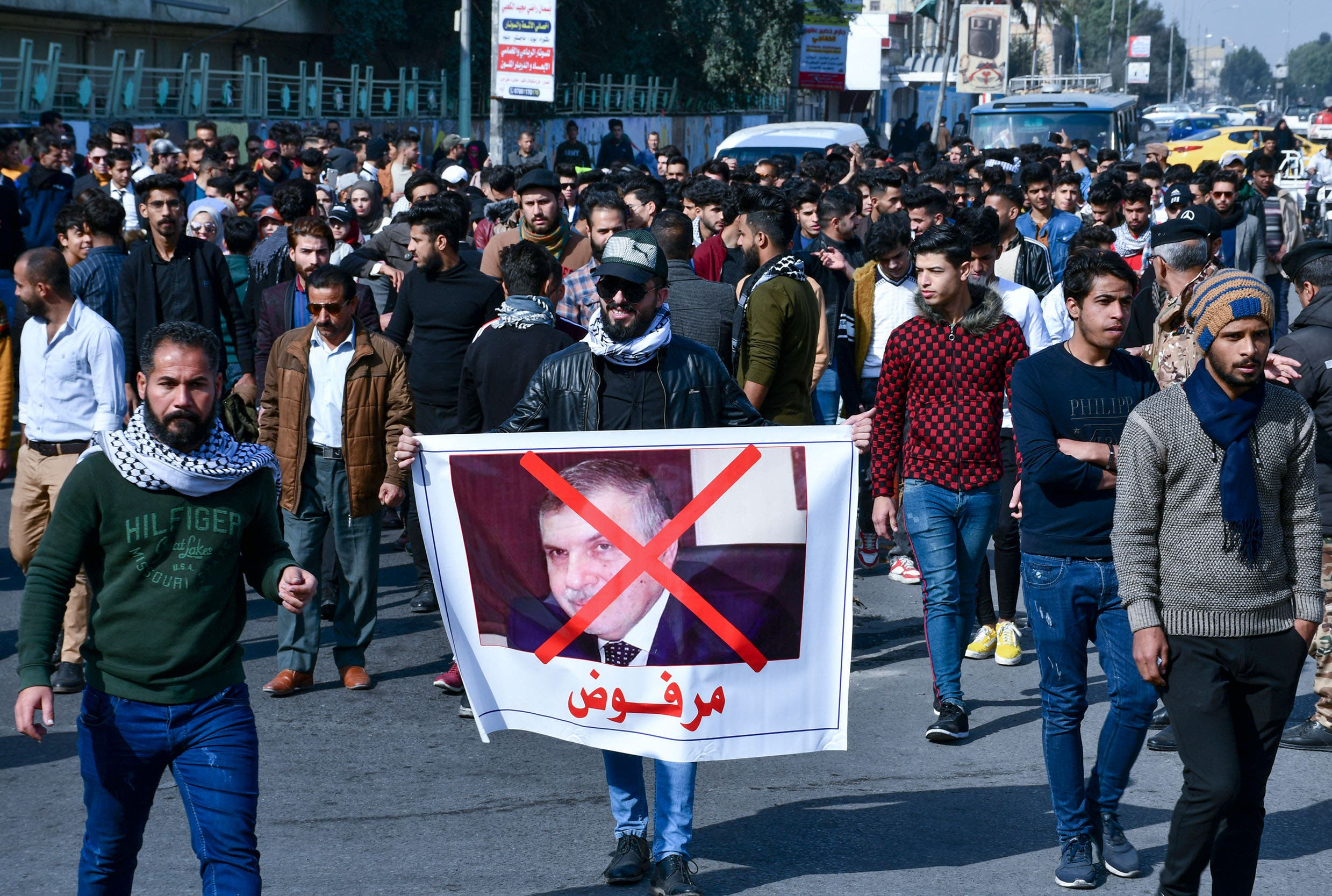 العراق.. دعوات لمظاهرة مليونية وإسقاط البرلمان وعلاوي