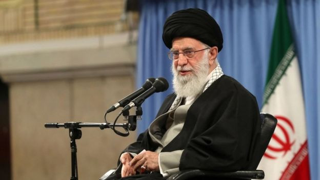 الشعب يعاني الفقر وخـامنئي يدعو لزيادة قوة إيـران العسكرية!