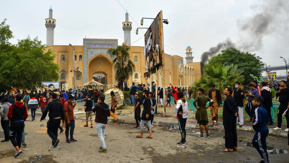 العراق.. حصيلة جديدة لقتلى الاحتجاجات وسياسيون يتداولون اسم خليفة "عبد المهدي"