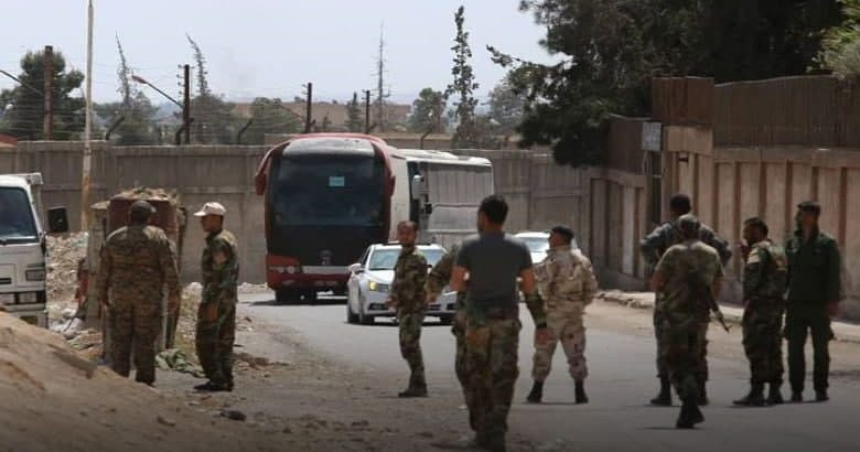 سوريا.. ترحيل عائلات ميليشيا تابعة لـ"حـزب الله" من درعا إلى دمشق