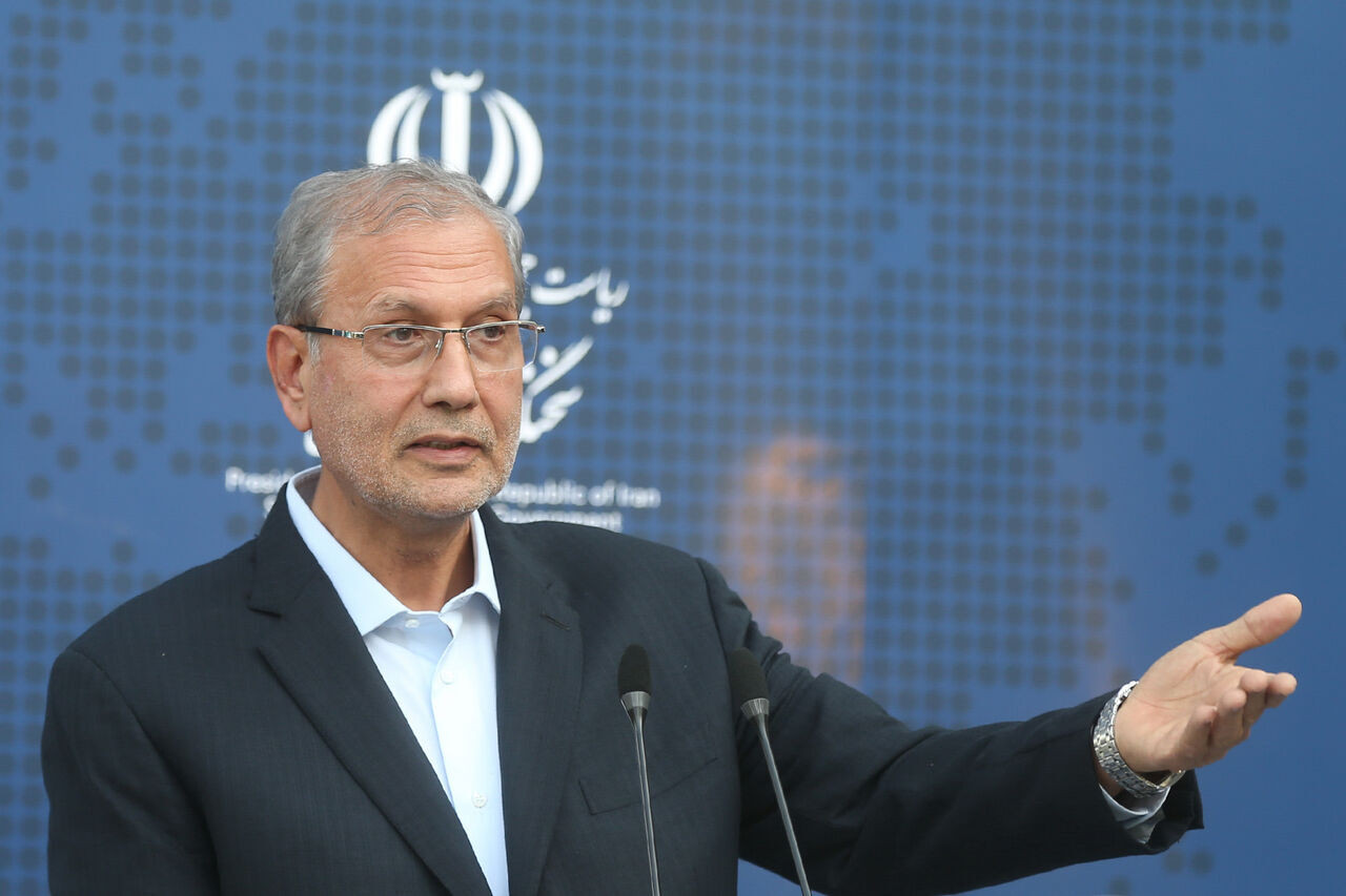 بعد اتهامات لها بقنص المتظاهرين.. إيران تدعو الشعب العراقي لـ"ضبط النفس"