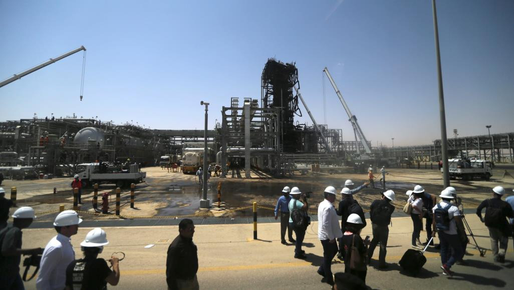 أرامكو تتجاوز هجمات 14 سبتمبر وتستعد لطرح 10% من أسهمها