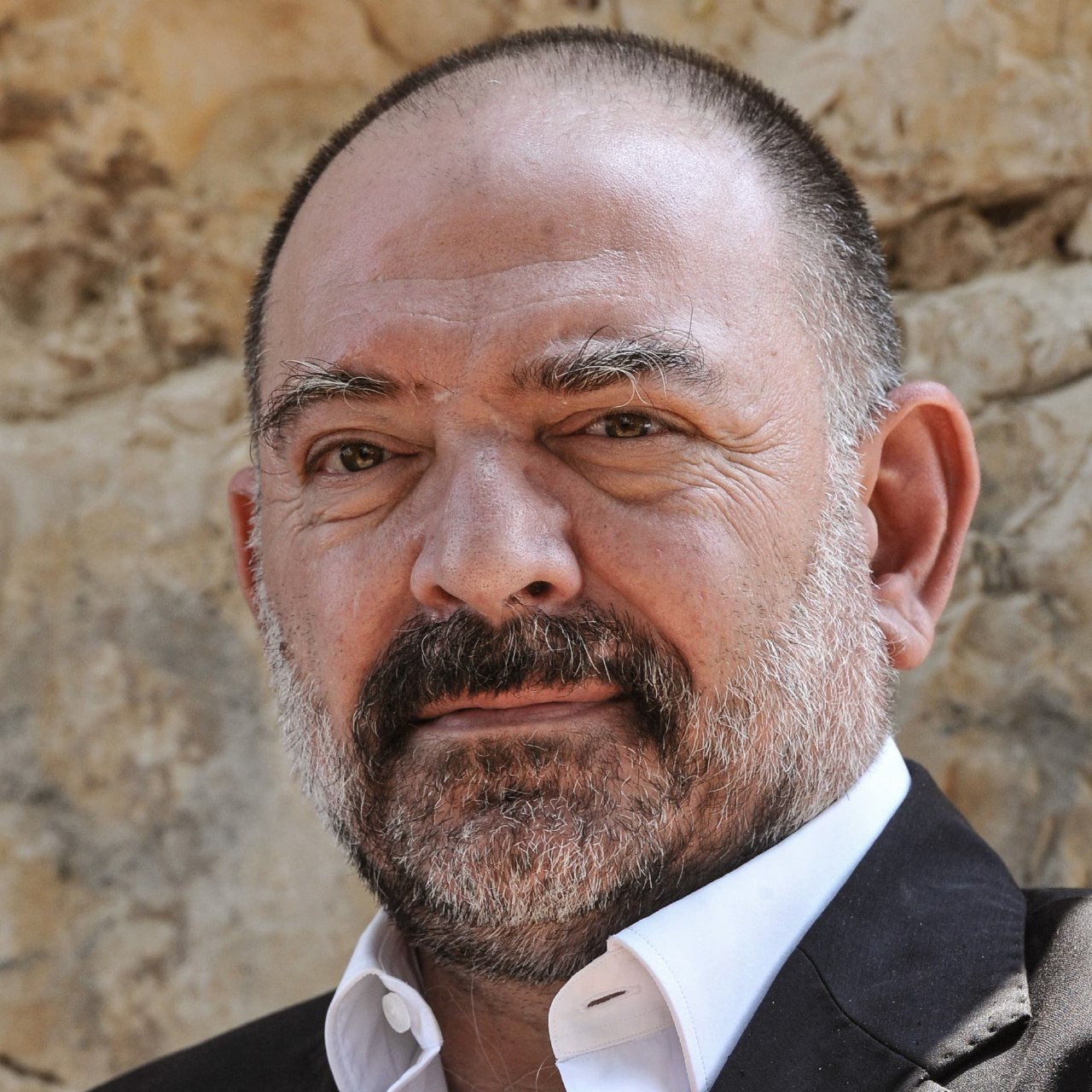 لبنان.. وقفة احتجاجية في بيروت واتهامات لـ"حـزب الله" باغتيال لقمان سليم