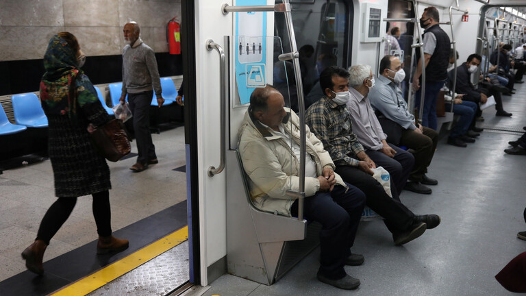 موجة جديدة من كورونا تضرب المحافظات الإيـرانية