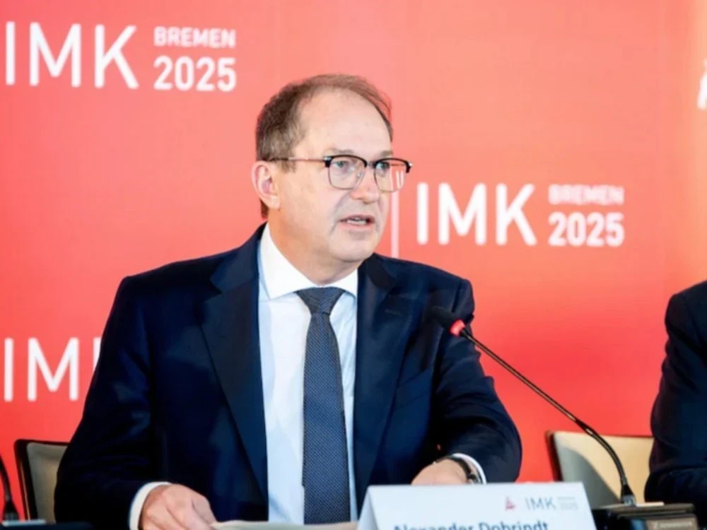 ألمانيا تكشف عن اتصالات لإعادة مجرمين سوريين إلى بلادهم