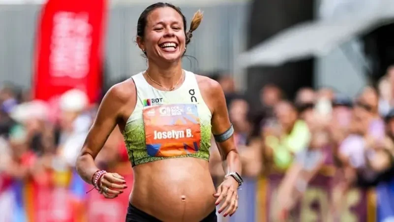 حامل في الشهر السابع.. عداءة فنزويلية تذهل الجميع بإكمال سباق 10 كيلومترات