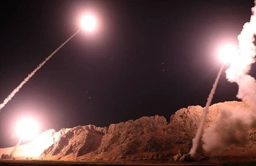 "واشنطن بوست": إيران حذرت قطر من أن القواعد الأمريكية في الخليج قد تصبح أهدافا لها