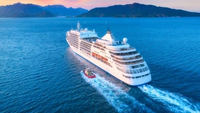 تفسير حلم ركوب السفينة للمتزوجة والعزباء | دلالات ابن سيرين والنابلسي