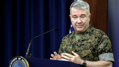 كينيث ماكنزي: القوات الأمريكية ستبقى في العراق