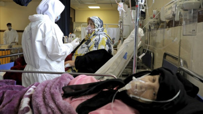 "كـورونـا" تدفع الكوادر الطبية الإيرانية لمغادرة البلاد