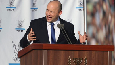 "بينيت" يلمح إلى مسؤولية إسرائيل عن الهجوم الأخير على موقع نووي إيراني