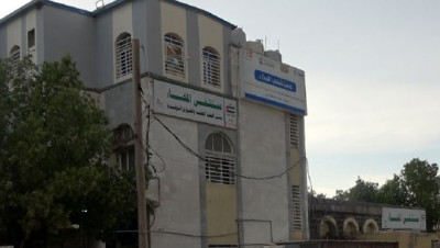 إصابة فتى وطفلة بمقذوف حوثي أثناء رعيهما الغنم