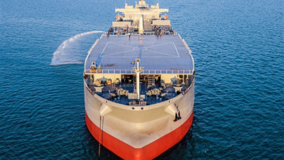 سفينتان عسكريتان إيرانيتان تصلان ميناء سان بطرسبرغ الروسي