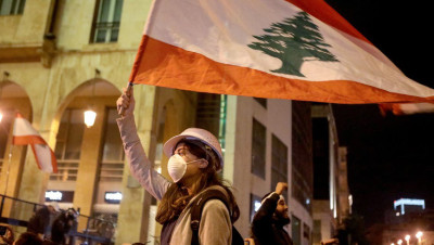 لبنان ما بعد الانهيار المالي.. فوضى عارمة تكشفها الأرقام والإحصائيات