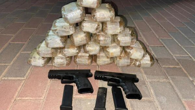 إسرائيل تحبط محاولة تهريب مخدرات وأسلحة من لبنان