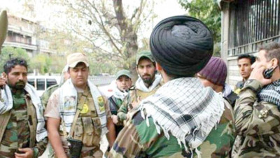 إيران تشيد جسرا نهريا في ديرالزور