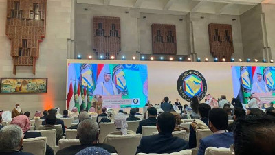 مسؤول خليجي يبدي سعادته بنجاح اليوم الأول من مشاورات الرياض بشأن اليمن