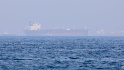 الحرس الثوري يحتجز سفينة وقود في الخليج العربي