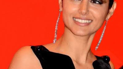 ممثلة إيرانية شهيرة تساند انتفاضة الشعب