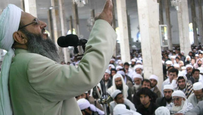 لا مساجد وشعائر لـ"السنة" في عاصمة "الشيعة"