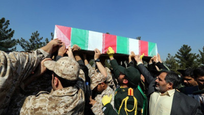 إيـران.. مصرع ضابط بـ"الحرس الثـوري" باشتباك مسلح