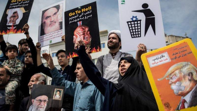 كيف عزز التيار المتشدد في إيران من مكانته السياسية والاقتصادية؟