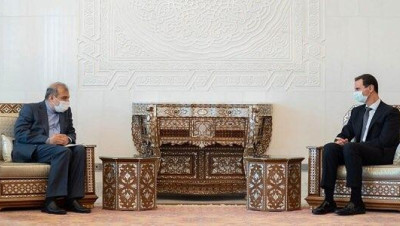 مساعد ظريف يلتقي الأسد قبيل اجتماعات اللجنة الدستورية