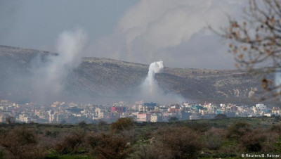 "الجيش الإسرائيلي" يعلن قصف مواقع لـ "حـزب الله" ويتوعد بالمزيد