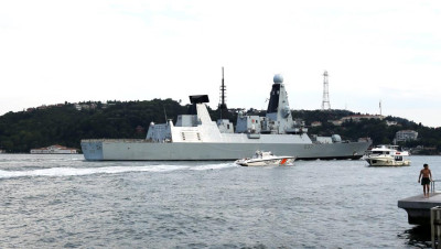 ترامب يعلن التزامه بأمن هرمز وبومبيو يدعو للانضمام لـ"الحارس" وألمانيا تتريث