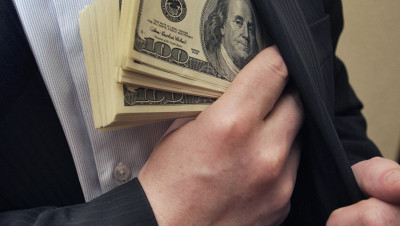 العراق.. الكاظمي يكلف "جهاز مكافحة الإرهاب" بملاحقة كبار الفاسدين