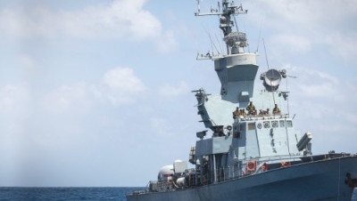 صحيفة تكشف خسائر "حـزب الله" اللبناني جراء استهداف السفن الإيرانية