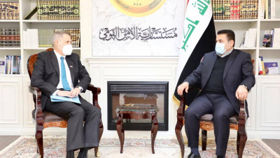 العراق.. "الأعرجي" يبلغ سفير واشنطن في بغداد رفض العقوبات على "الفياض"