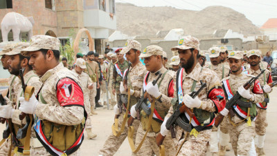 اليمن.. "الحزام الأمني" تسيطر على القاعدة الإدارية للحكومة في عدن