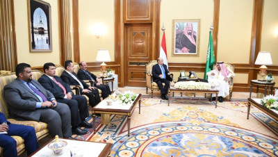 قمة يمنية-سعودية لبحث انقلاب عدن