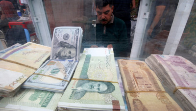 في إحصائية صادمة.. نصف الإيرانيين يعيشون تحت خط الفقر الحاد