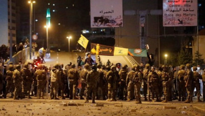 لبنان.. "حزب الله" يرفض تشكيل حكومة تمثل مطالب اللبنانيين