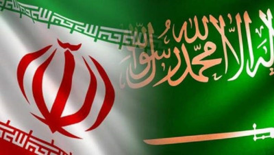 إيران تبعث رسالة إلى ملكي السعودية والبحرين