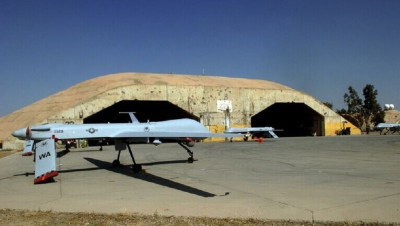 العراق.. جرحى بينهم ضابطان بقصف قاعدة عسكرية تضم جنودا أمريكيين