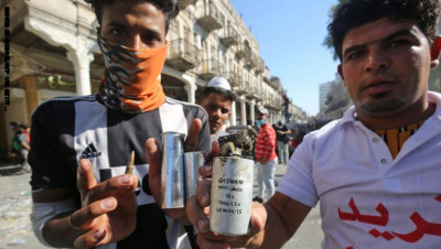 بمقذوفات إيرانية فتاكة.. قوات الأمن تواجه انتفاضة العراقيين
