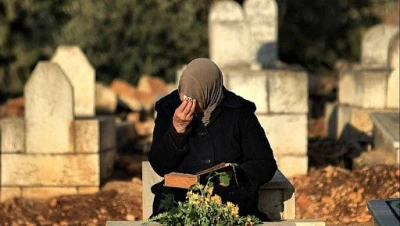 تفسير حلم البكاء على الميت للمتزوجة لابن سيرين والنابلسي: هل هو بشارة خير أم تحذير؟