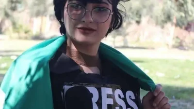 صحفي يكشف ظروف اعتقال الصحفية هبة كوسا وشروط "قسد" بعد إطلاق سراحها