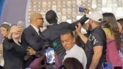 تأييد تغريم عمرو دياب في قضية الصفع: تفاصيل واقعة أثارت الجدل