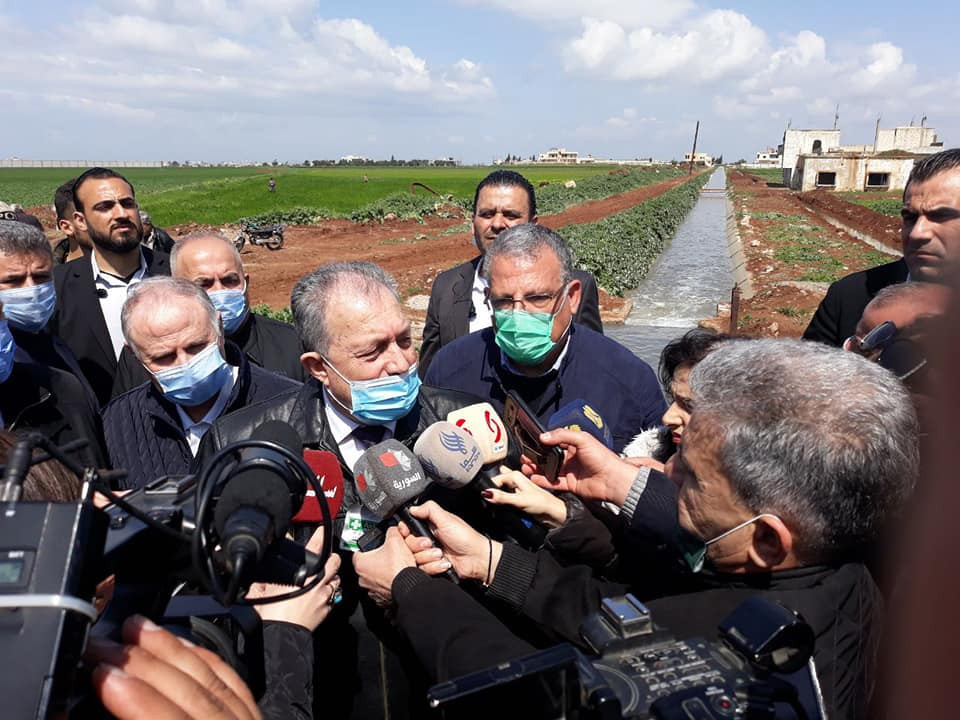 بعد أنباء عن وصول مئات آلاف براميل النفط الإيراني.. حكومة الأسد تعد بانفراجة