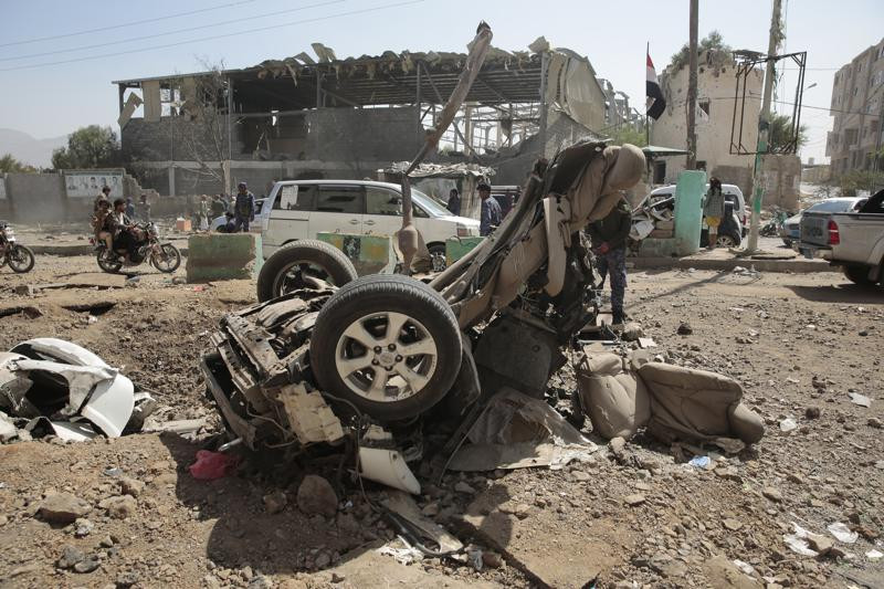 القوات اليمنية تنسحب من مواقعها في الحديدة اليمنية