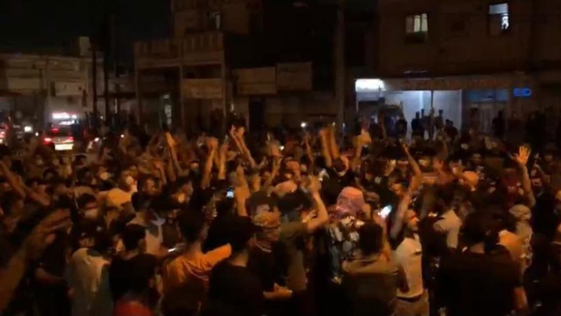 لليوم الثالث.. إيران تقطع الإنترنت عن الهواتف في الأحواز