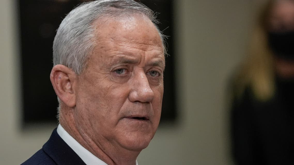 "بيني غانتس" يحذر إيران من استهداف السياح الإسرائيليين