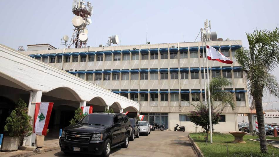 مناصرو "حزب الله" يقتحمون شركة "أوجيرو": ممنوع قطع إنترنت الضاحية الجنوبية