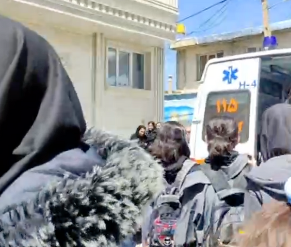 حالات تسمم جديدة في إيران.. لغز تسميم تلميذات المدارس