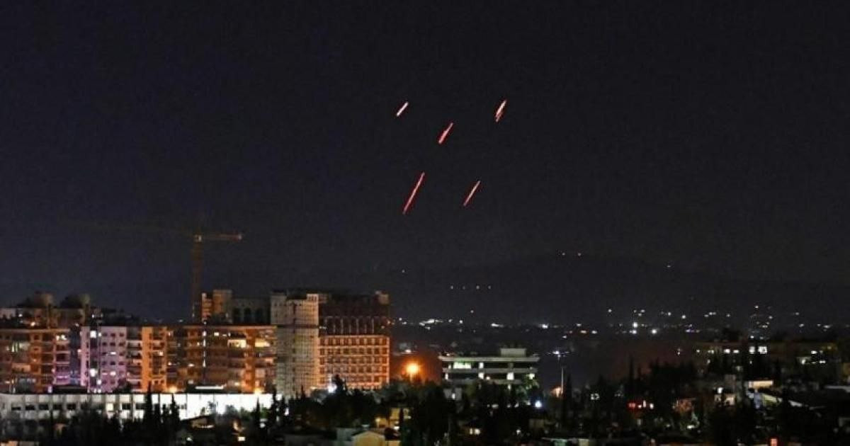 الكشف عن هدف الغارات الإسرائيلية في محيط حمص